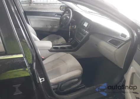 2015 Hyundai Sonata Se z USA, uszkodzony, nr VIN 5NPE24AF3FH233165